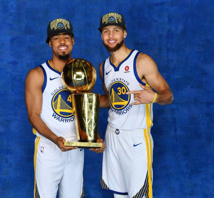 强度社交场 强度社交场